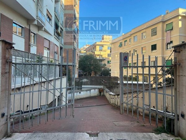 negozio in vendita a Roma in zona Trieste