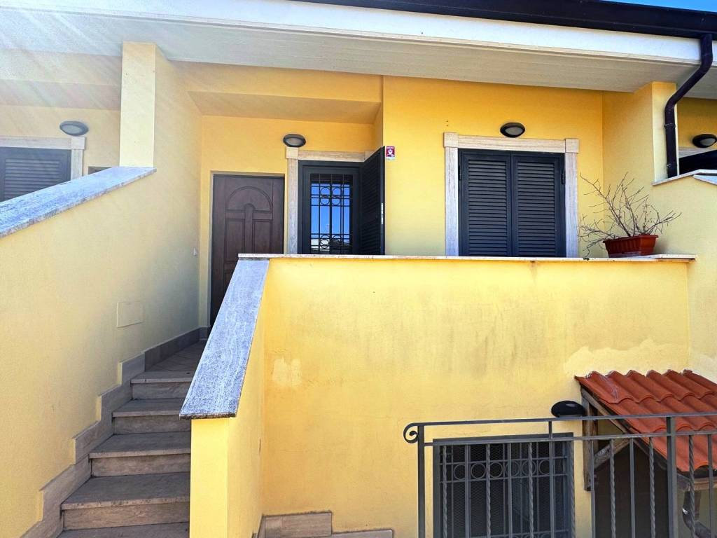 casa indipendente in vendita a Roma in zona Dragona/Bagnoletto