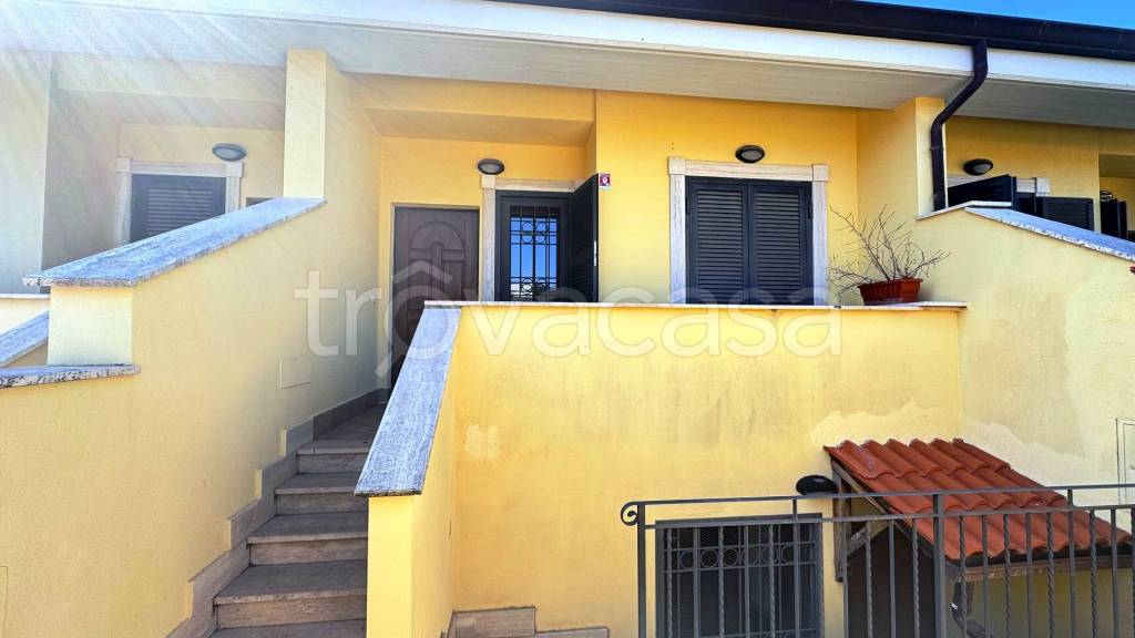 casa indipendente in vendita a Roma in zona Dragona/Bagnoletto