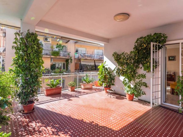appartamento in vendita a Roma in zona Ardeatino