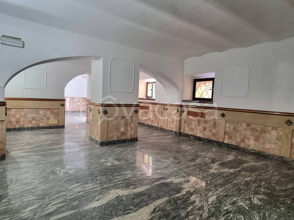 negozio in vendita a Roma in zona Castro Pretorio