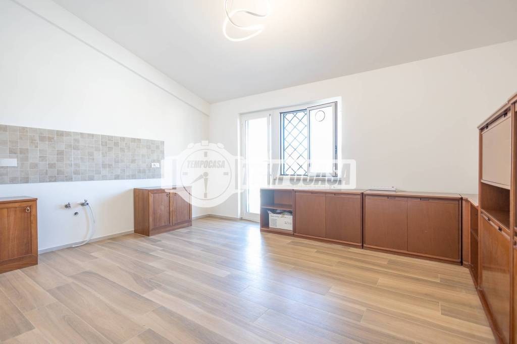 appartamento in vendita a Roma in zona Casal Morena