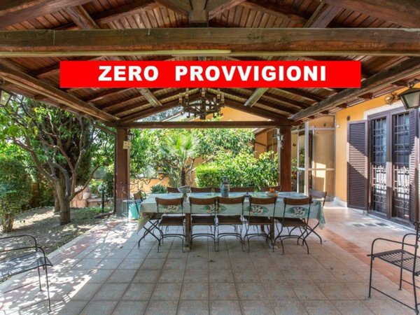 casa indipendente in vendita a Roma in zona Romanina