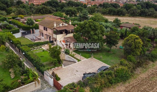 casa indipendente in vendita a Roma in zona Palmarola