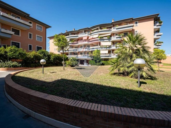 appartamento in vendita a Roma in zona Sette Bagni