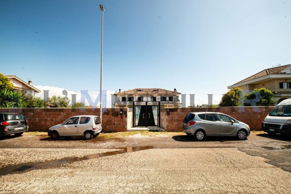 casa indipendente in vendita a Roma in zona Ottavia