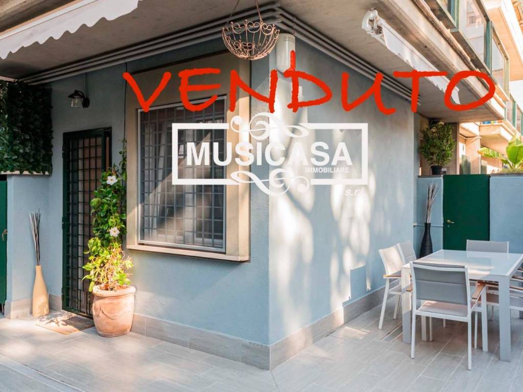 appartamento in vendita a Roma in zona Tor di Quinto