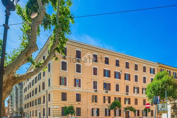 appartamento in vendita a Roma in zona Della Vittoria
