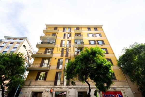 appartamento in vendita a Roma in zona Ostiense