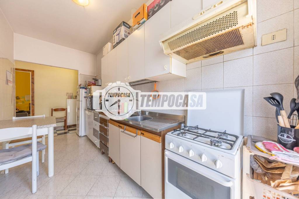 appartamento in vendita a Roma in zona Tuscolano
