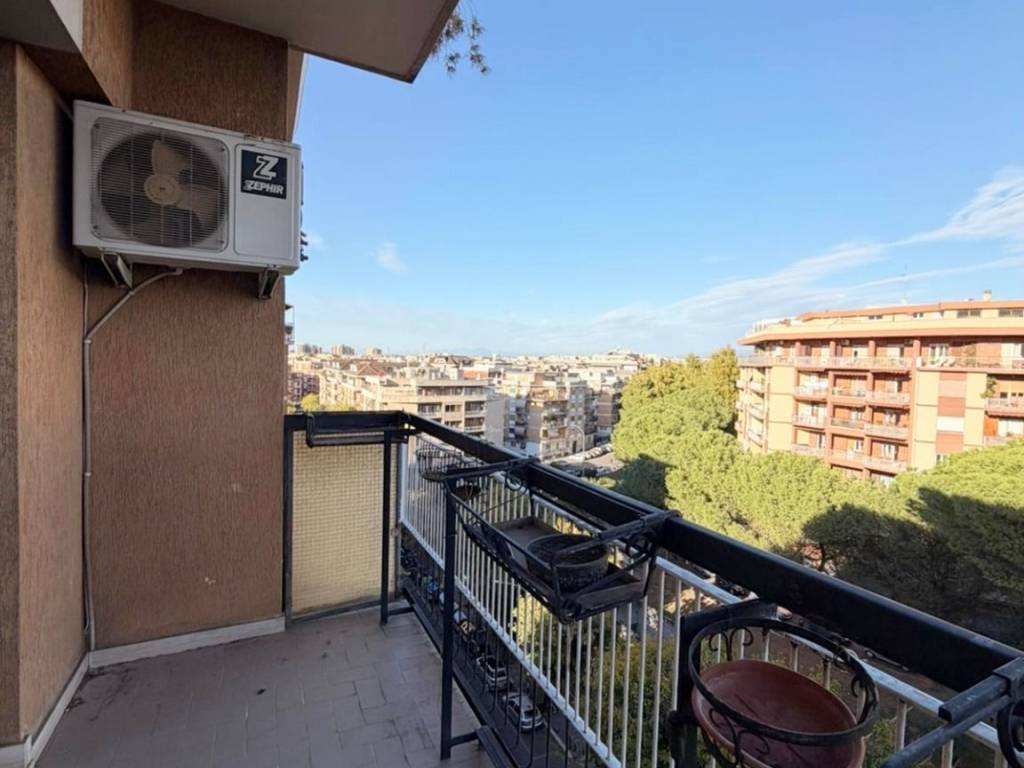 appartamento in vendita a Roma in zona Prenestino-Centocelle