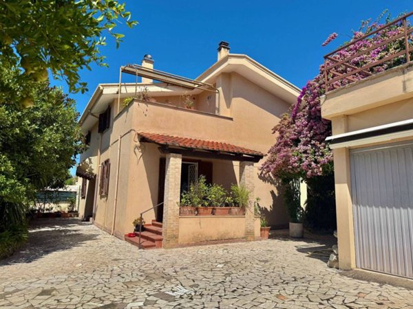 casa indipendente in vendita a Roma in zona Aurelio