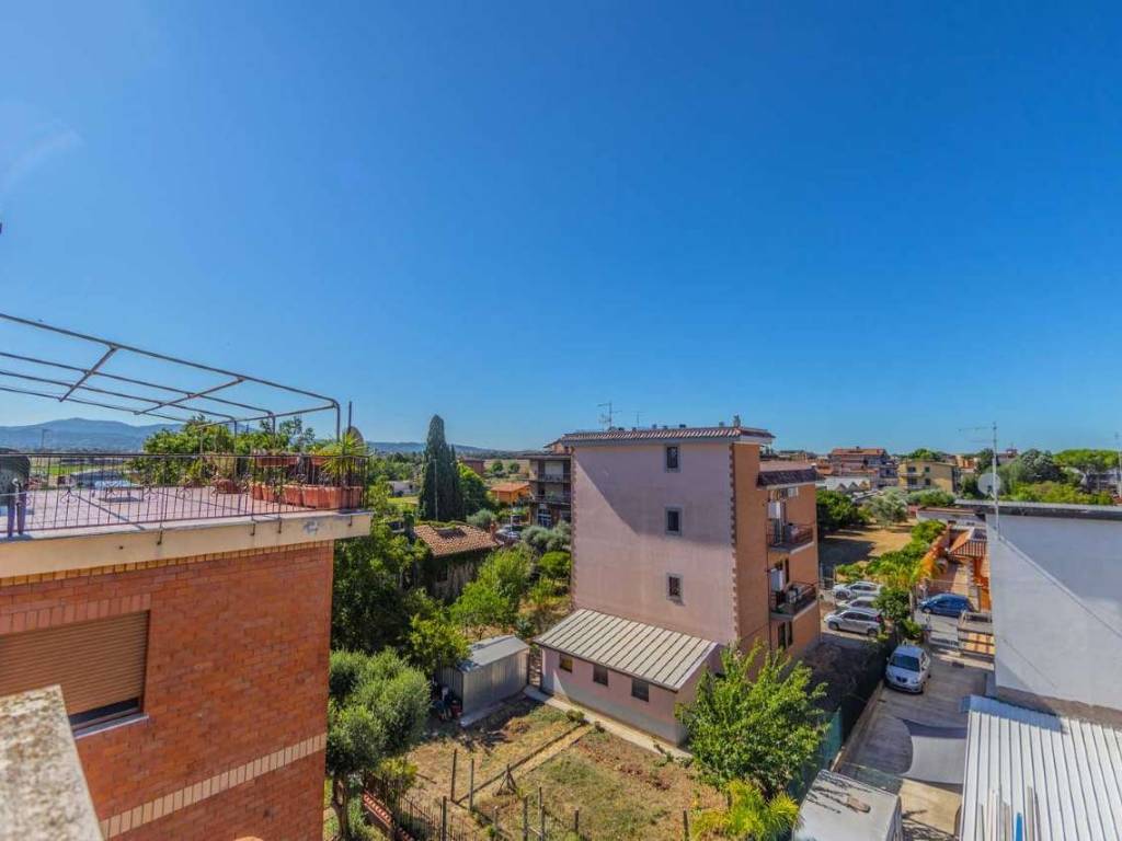 appartamento in vendita a Roma in zona Tor Vergata/Torrenova