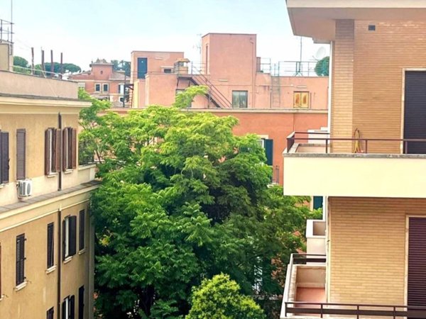 appartamento in vendita a Roma in zona Nomentano