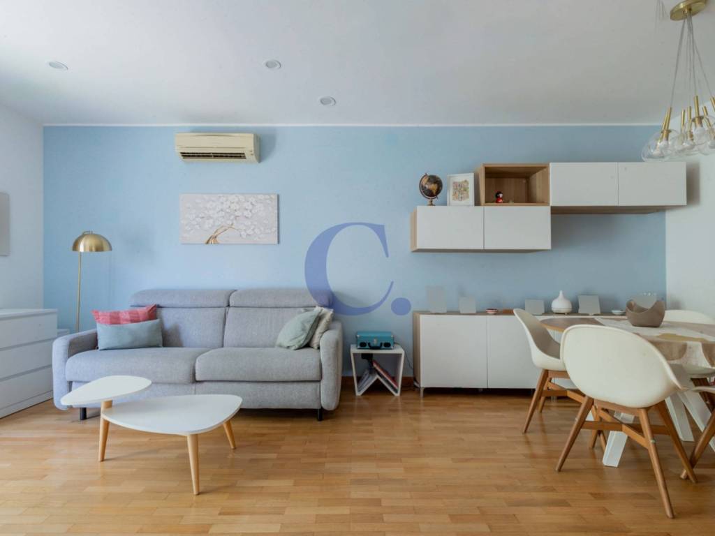 appartamento in vendita a Roma in zona Ostiense