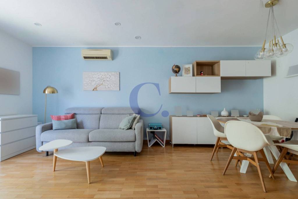 appartamento in vendita a Roma in zona Ostiense