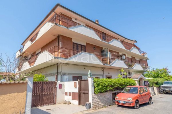 appartamento in vendita a Roma in zona Casal Morena