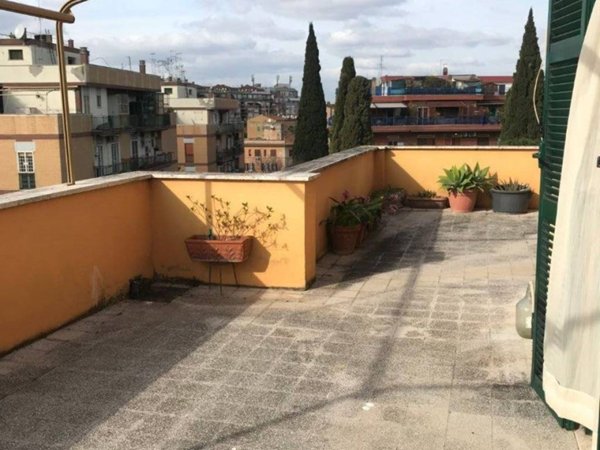 appartamento in vendita a Roma in zona Tuscolano