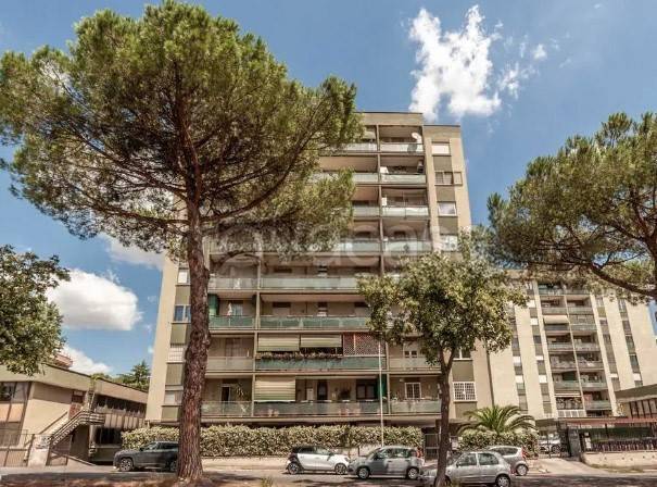 appartamento in vendita a Roma in zona Torrino