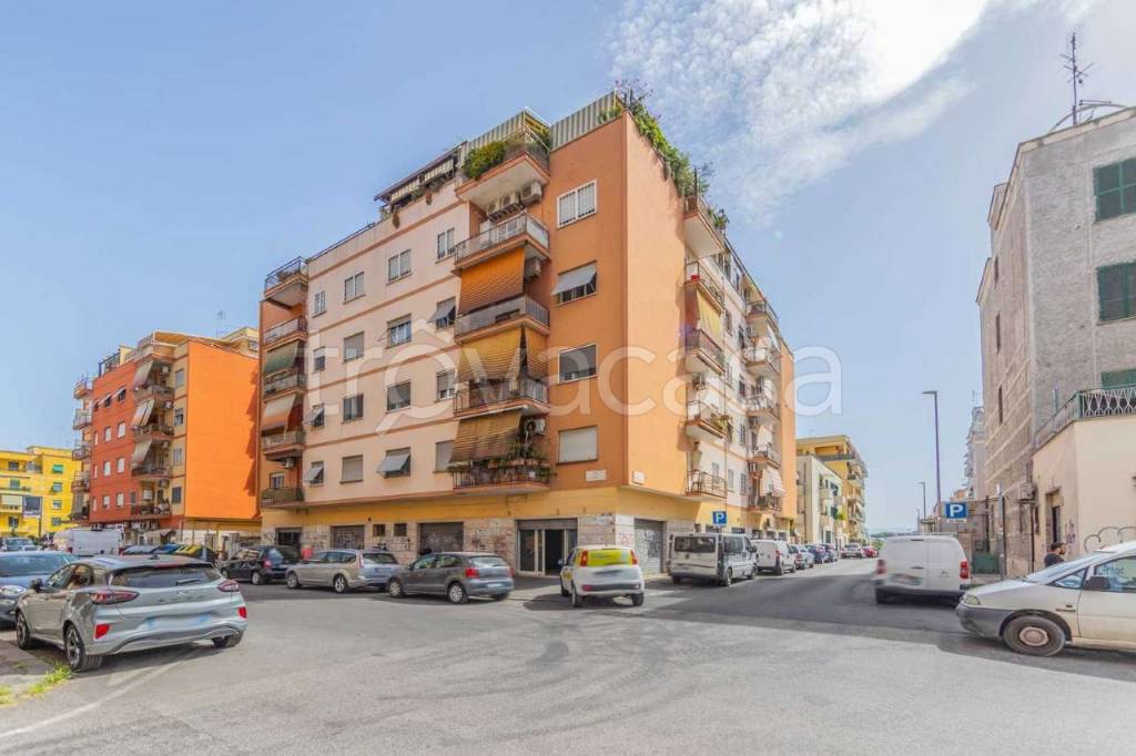 quadrivano in vendita a Roma in zona Prenestino-Centocelle