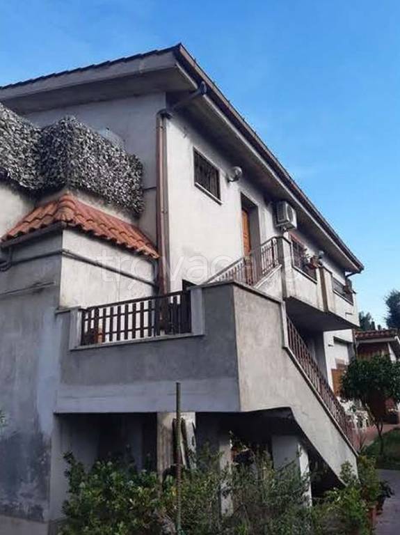 appartamento in vendita a Roma in zona Castel di Leva