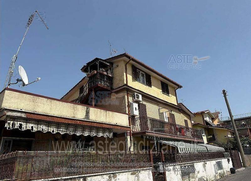 appartamento in vendita a Roma in zona Finocchio