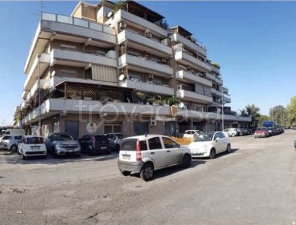 appartamento in vendita a Roma in zona Ponte Mammolo