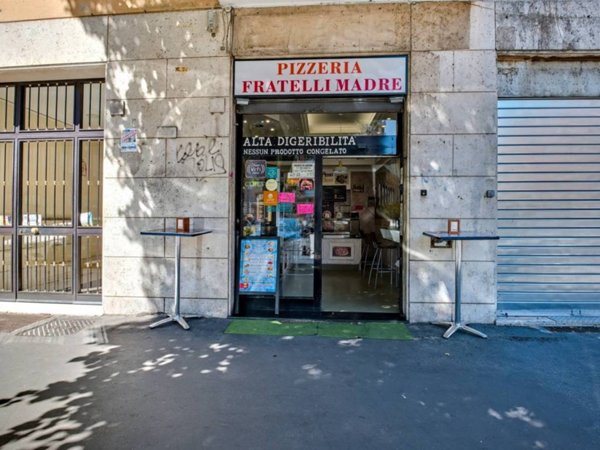 negozio in vendita a Roma in zona Tuscolano