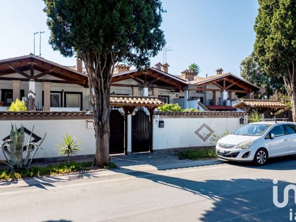casa indipendente in vendita a Roma in zona Infernetto