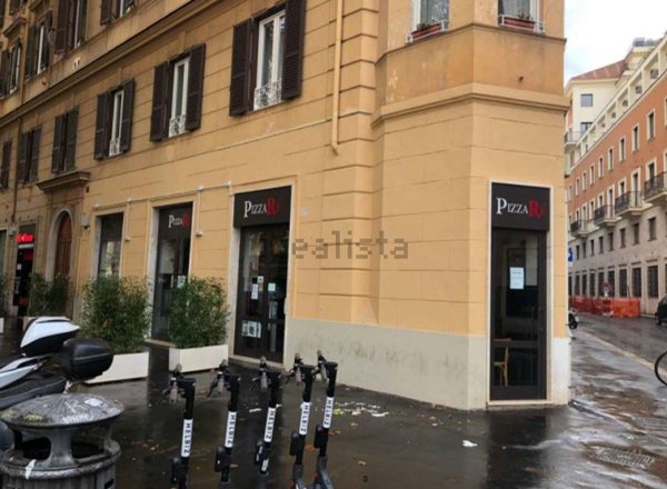 locale commerciale in vendita a Roma in zona Trastevere