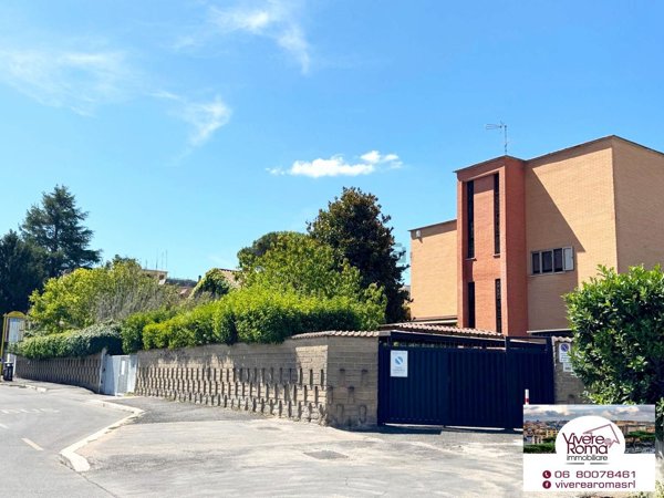 casa indipendente in vendita a Roma