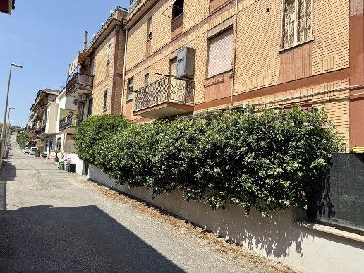 appartamento in vendita a Roma in zona Osteria del Curato