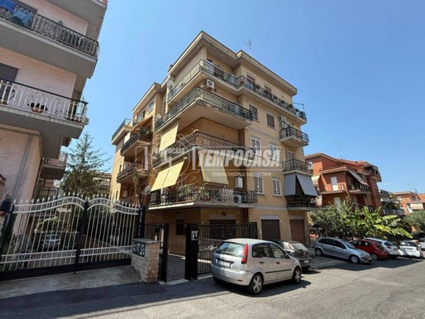 appartamento in vendita a Roma in zona Palmarola
