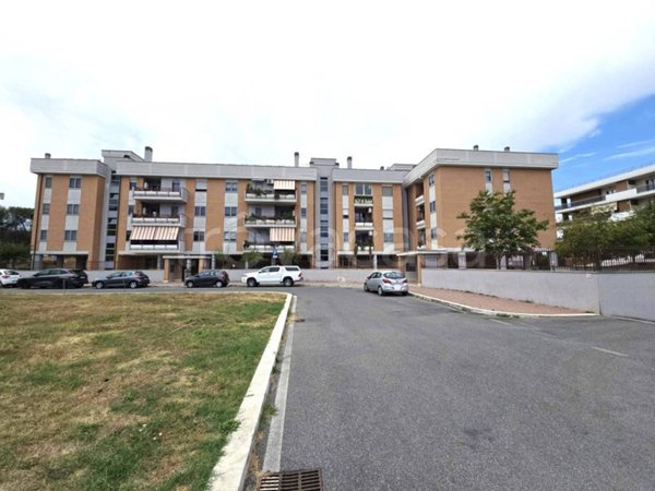 locale commerciale in vendita a Roma in zona Celio