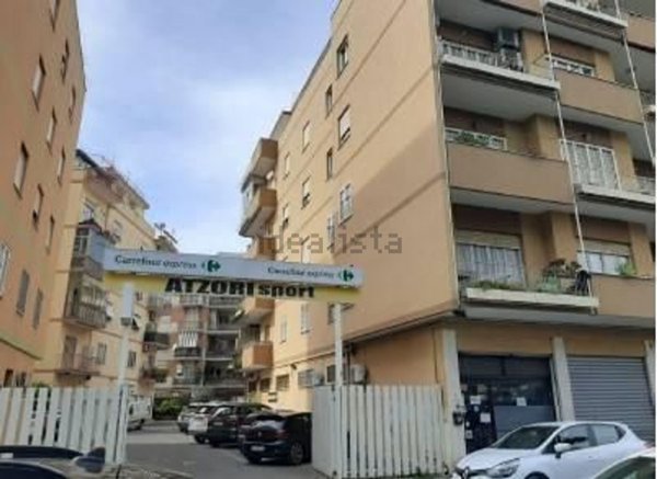 locale commerciale in vendita a Roma in zona Ostia