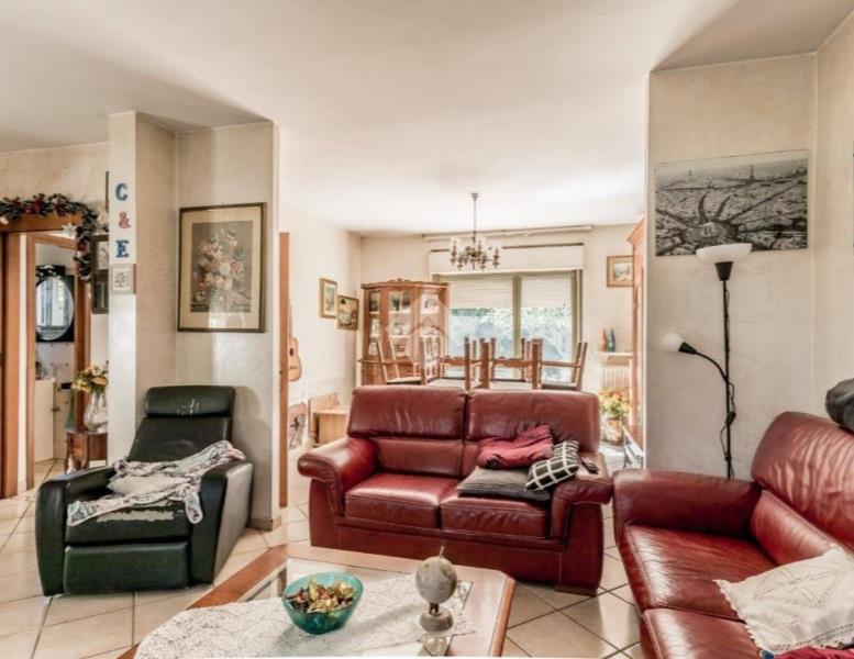 casa indipendente in vendita a Roma in zona Infernetto