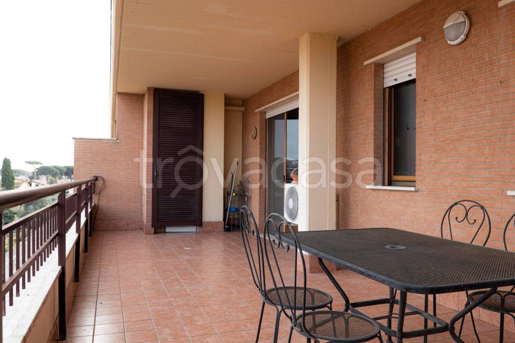 appartamento in vendita a Roma in zona Casal Palocco