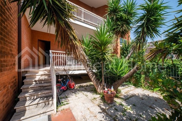 casa indipendente in vendita a Roma in zona Montespaccato
