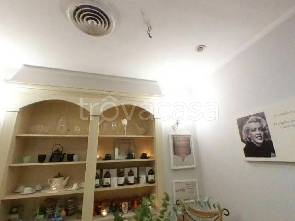 appartamento in vendita a Roma in zona Ardeatino