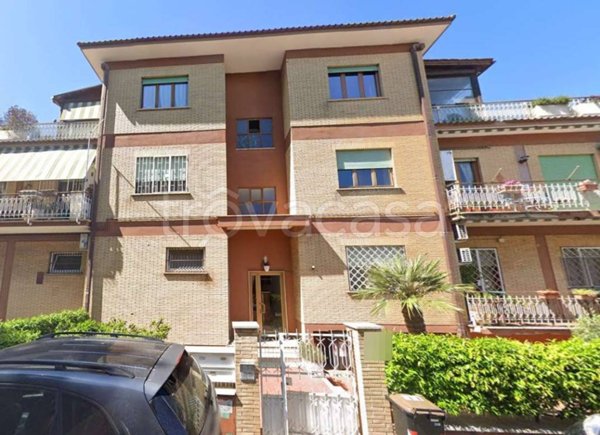 appartamento in vendita a Roma in zona Acilia