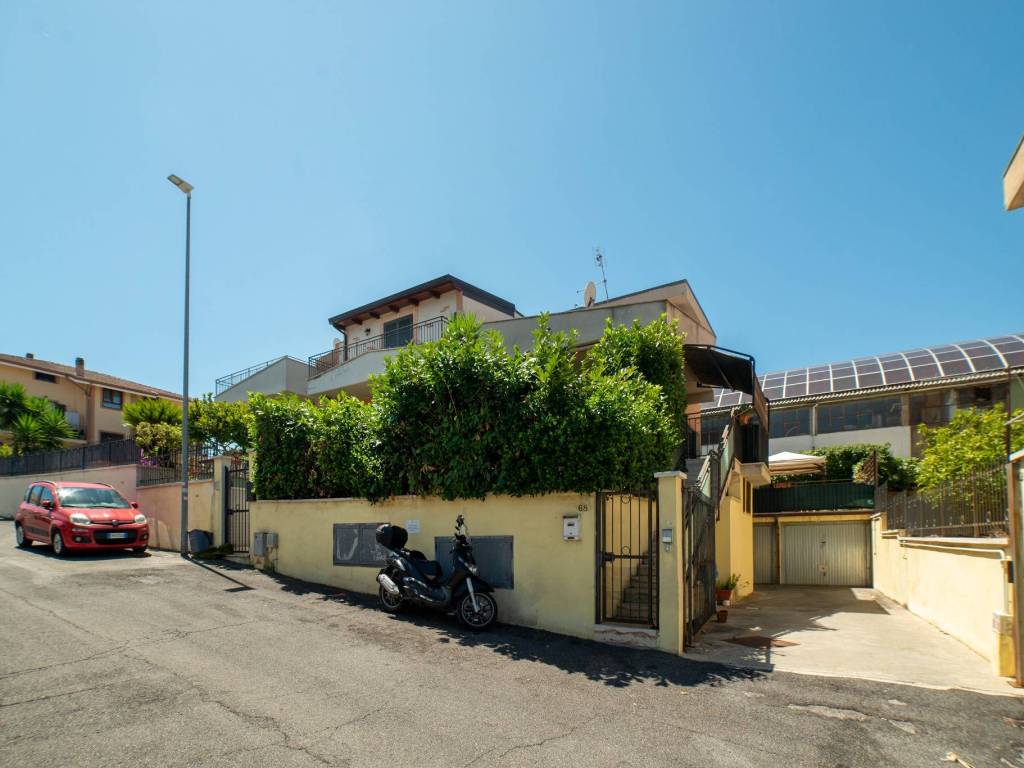 casa indipendente in vendita a Roma in zona Borghesiana