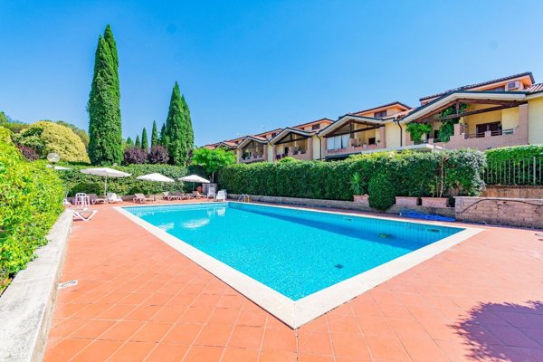 appartamento in vendita a Roma in zona Ardeatino