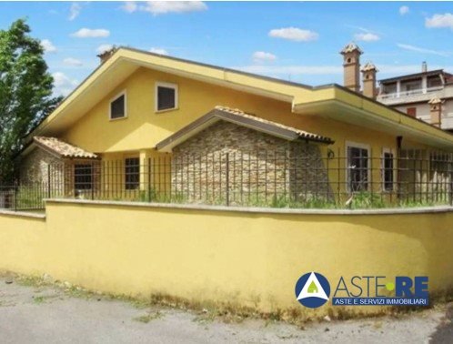 casa indipendente in vendita a Roma