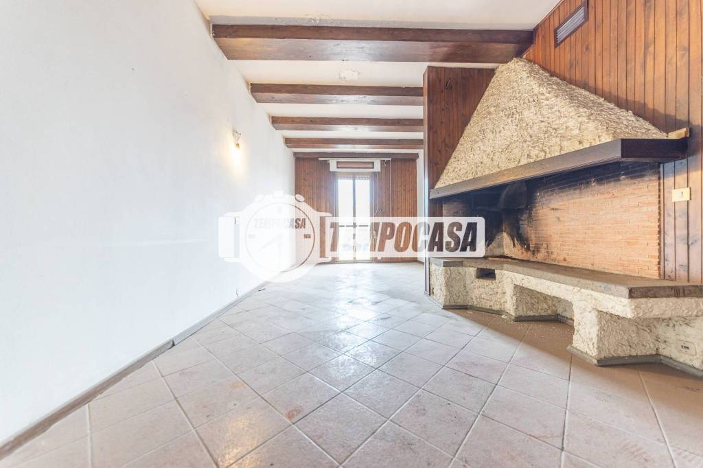 appartamento in vendita a Roma in zona Casal Morena