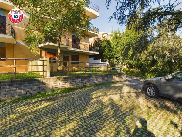 appartamento in vendita a Roma in zona Mostacciano