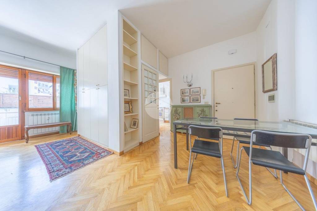appartamento in vendita a Roma in zona Tor di Quinto