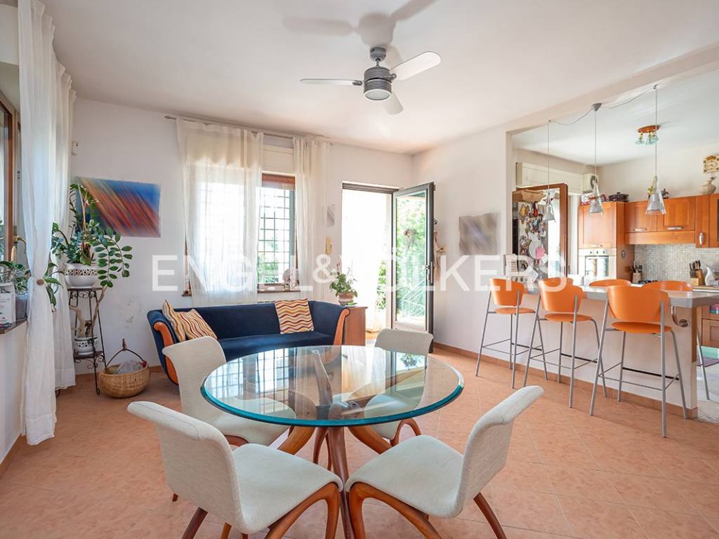 casa indipendente in vendita a Roma in zona Infernetto