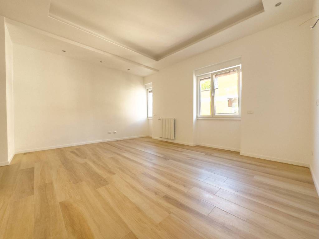 appartamento in vendita a Roma in zona Ostiense