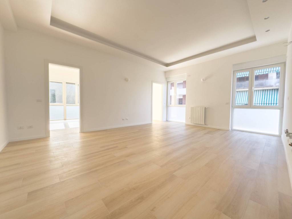 appartamento in vendita a Roma in zona Ostiense