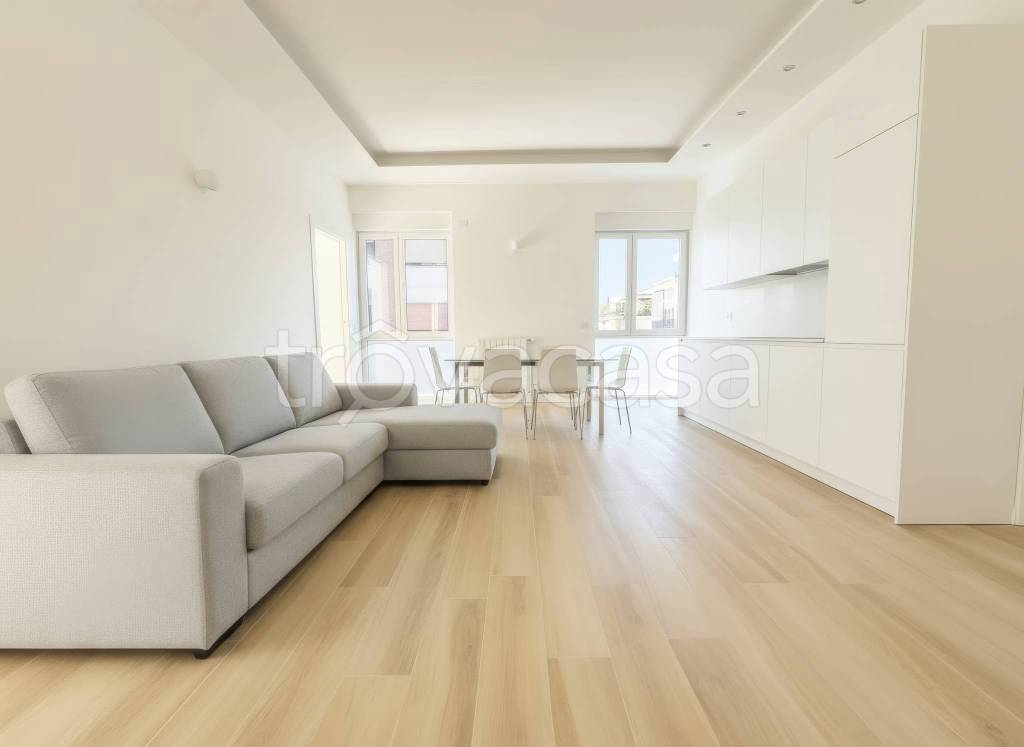 appartamento in vendita a Roma in zona Ardeatino